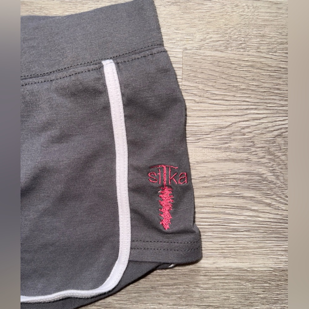 Sitka Low-Rise Cheeky Shorts, Size S